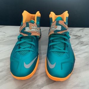 Nike Lebron Zoom Soldier